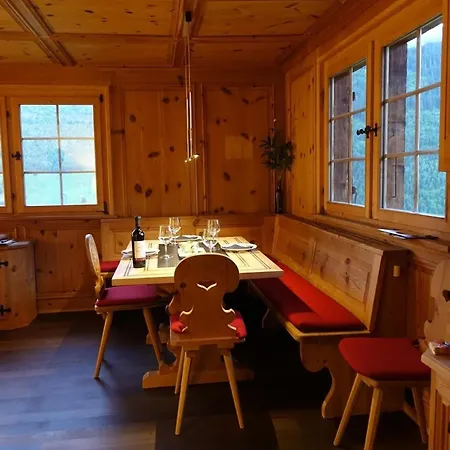 度假居 Buendnerchalet Im Herz Der Schweizer Alpen 迪森蒂斯
